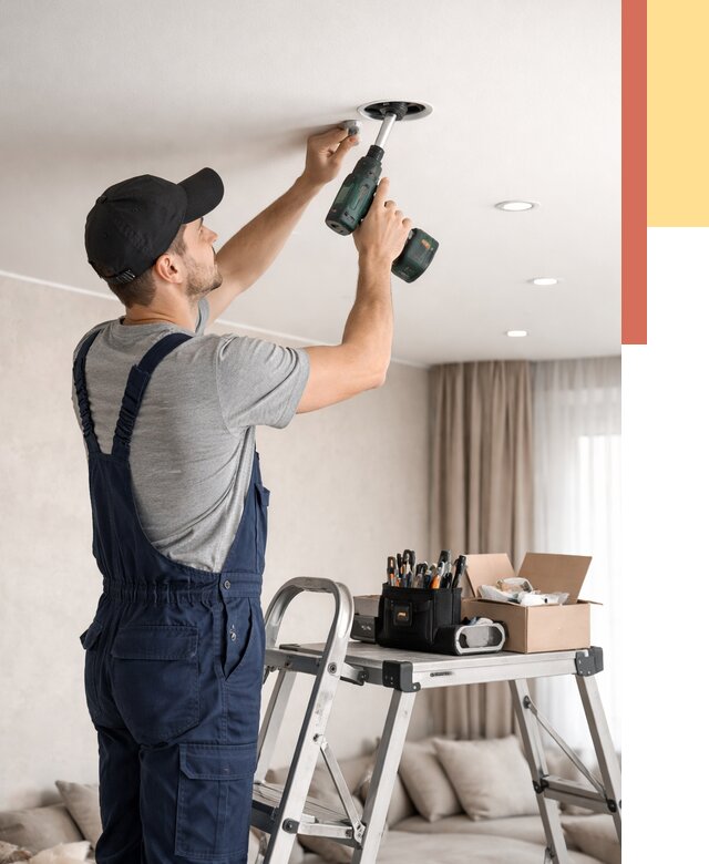 Установка и монтаж точечных светильников в натяжной потолок в Мончегорске от 1818 руб. | ОТДЕЛОЧНИК-Мнч