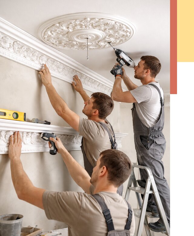 Монтаж лепнины на потолок в Мончегорске от 3232 руб. быстро и недорого | ОТДЕЛОЧНИК-Мнч